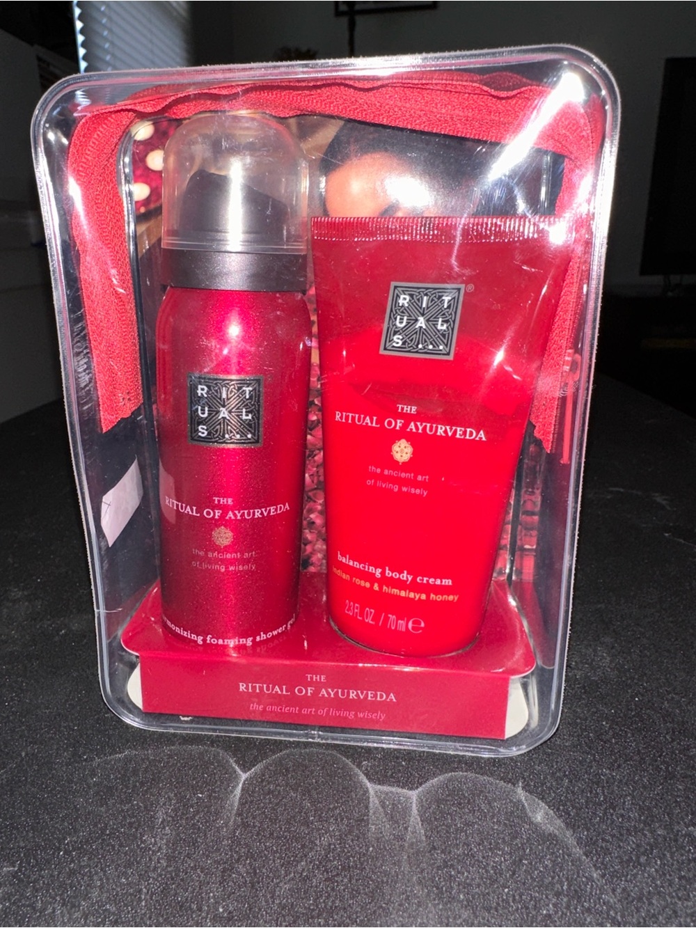 The Ritual of Ayurveda Balancing Body Cream & Foam - Red